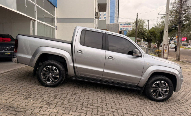 VW - VolksWagen AMAROK HIGHLINE 3.0 V6 TDI 4x4 DIESEL AUTO. 2023 Diesel-0