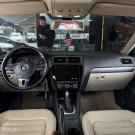 VW - VolksWagen JETTA Highline 2.0 TSI 16V 4p Tiptronic 2013 Flex-6