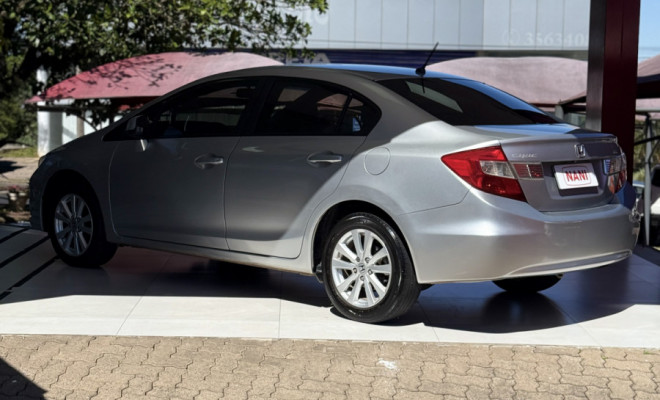 Honda Civic Sedan LXS 1.8/1.8 Flex 16V Aut. 4p 2014 Flex-4