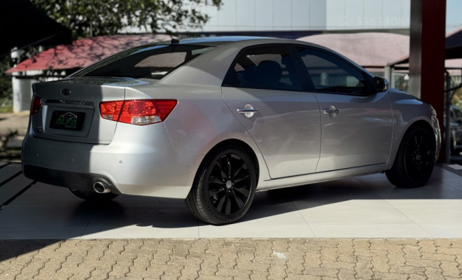 Kia Motors Cerato 1.6 16V Aut. 2013 Flex-2