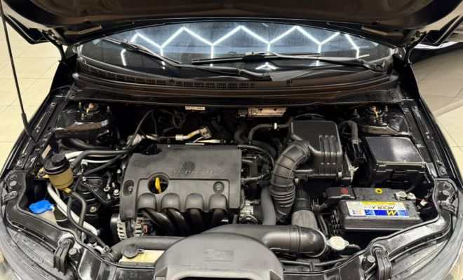 Kia Motors Cerato 1.6 16V Aut. 2011 Gasolina-14