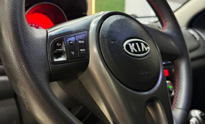 Kia Motors Cerato 1.6 16V Aut. 2011 Gasolina-6