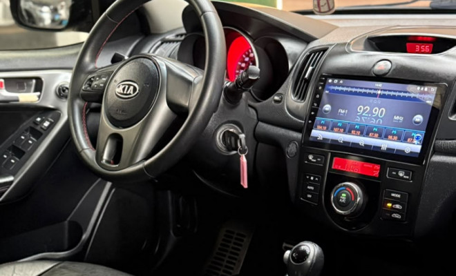 Kia Motors Cerato 1.6 16V Aut. 2011 Gasolina-9