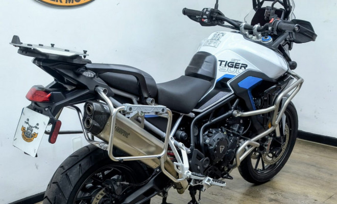 TRIUMPH TIGER 900 ALPINE Edition 2026 Gasolina-11