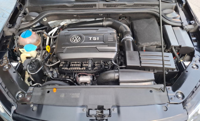 VW - VolksWagen JETTA Highline 2.0 TSI 16V 4p Tiptronic 2013 Flex-19