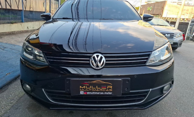 VW - VolksWagen JETTA Highline 2.0 TSI 16V 4p Tiptronic 2013 Flex-0