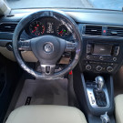 VW - VolksWagen JETTA Highline 2.0 TSI 16V 4p Tiptronic 2013 Flex-9