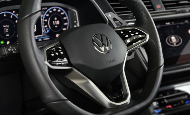 VW - VolksWagen TIGUAN Allspac R-Line 300 TSI 2.0  2025 Gasolina-6