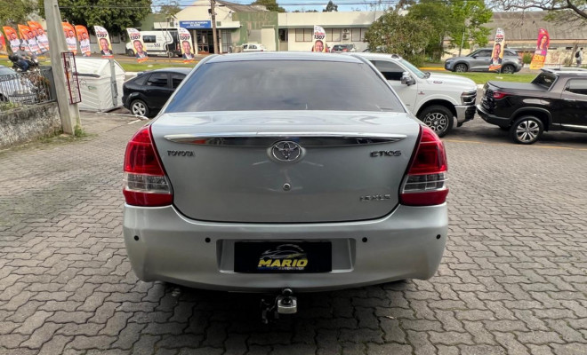 Toyota ETIOS XLS 1.5 Flex 16V 5p Mec. 2014 Flex-2