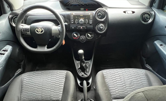 Toyota ETIOS XLS 1.5 Flex 16V 5p Mec. 2014 Flex-8