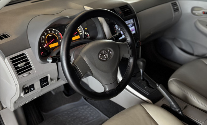 Toyota Corolla XLi 1.6 16V 110cv Aut. 2010 Flex-10