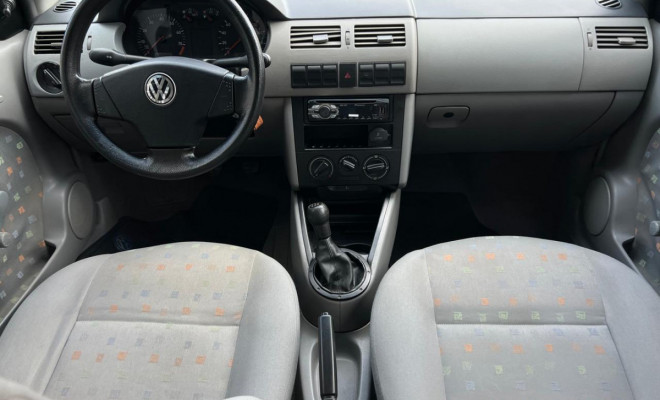 VW - VolksWagen Gol 1.0 Power 16v 76cv 4p 2002 Gasolina-8
