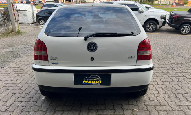 VW - VolksWagen Gol 1.0 Power 16v 76cv 4p 2002 Gasolina-2