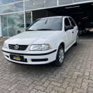 VW - VolksWagen Gol 1.0 Power 16v 76cv 4p 2002 Gasolina-5