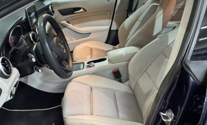 Mercedes-Benz CLA-180 1.6 16V 122cv Aut. 2018 Gasolina-11