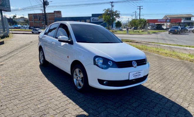 VW - Polo Sedan 1.6 Mi 8V - 2014-0