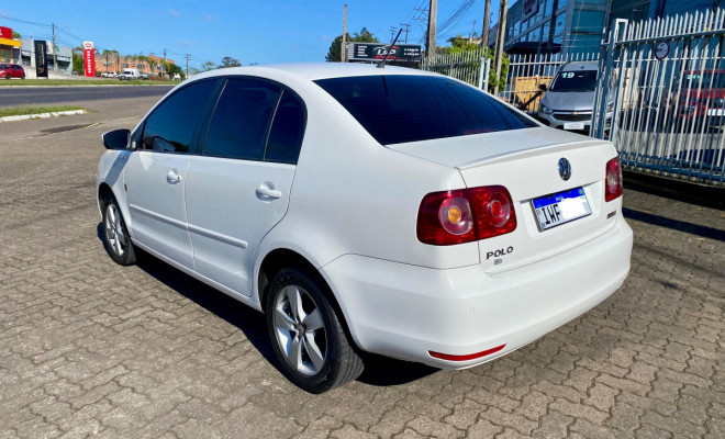 VW - Polo Sedan 1.6 Mi 8V - 2014-1