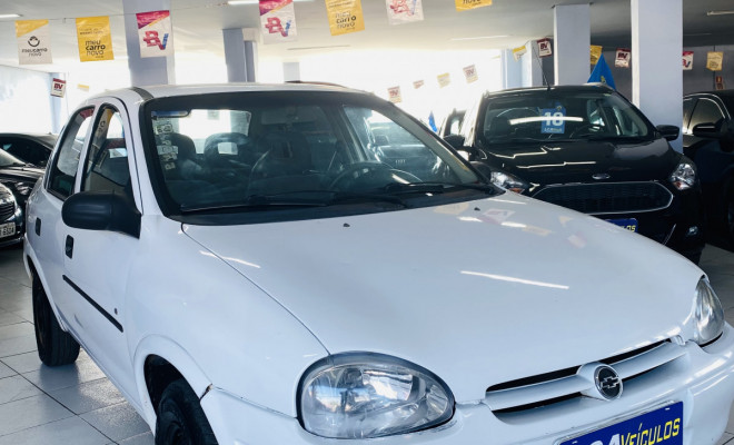 GM - Chevrolet Corsa Sedan GL 1.6  MPFI 4p 1997 Gasolina