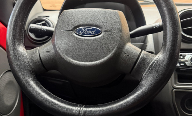 Ford Ka 1.0 8V/1.0 8V ST Flex 3p 2011-6