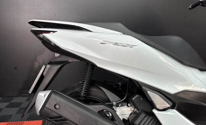 HONDA PCX 160  2024 Gasolina-9