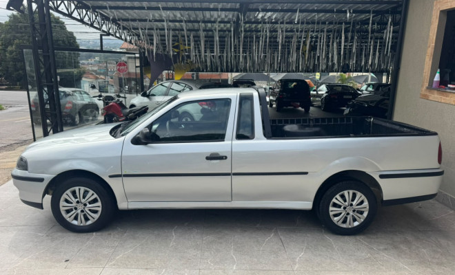 VW - VolksWagen Saveiro FUN 1.8 99cv/ City e S.Surf  1.6 2001 Gasolina-1