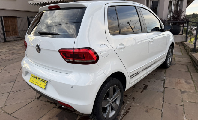 VW - VolksWagen Fox Connect 1.6 Flex 8V 5p 2020 Flex-2