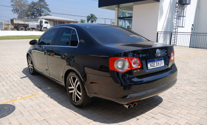 VW - VolksWagen JETTA 2.5 20V 150/170cv Tiptronic 2010 Gasolina-2