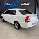 Toyota ETIOS XLS Sedan 1.5 Flex 16V 4p Mec. 2014 Flex-6