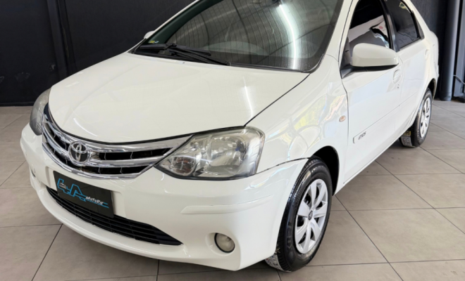 Toyota ETIOS XLS Sedan 1.5 Flex 16V 4p Mec. 2014 Flex-0