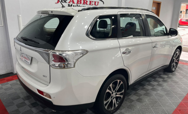 Mitsubishi OUTLANDER 3.0/ GT 3.0 V6 Aut. 2014 Gás-4