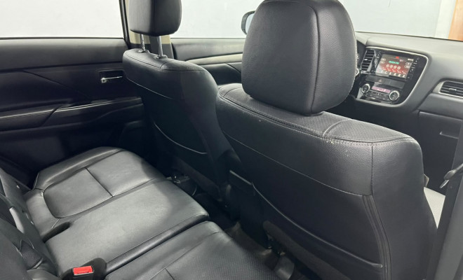 Mitsubishi OUTLANDER 3.0/ GT 3.0 V6 Aut. 2014 Gás-8
