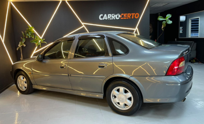 GM - Chevrolet Vectra GLS/Expres.2.2 2001 Gasolina  OPORTUNIDADE 100% FINANCIADO-2