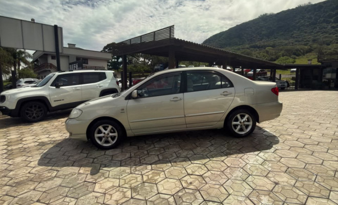 Toyota Corolla XEi 1.8/1.8 16V Mec. 2003 Gasolina-1