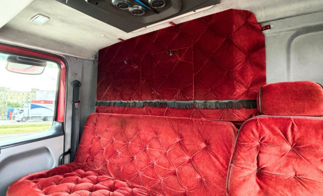 VOLKSWAGEN 24-250 E Constellation 3-Eixos 2p (diese 2009 Diesel-10
