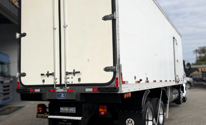VOLKSWAGEN 24-250 E Constellation 3-Eixos 2p (diese 2012 Diesel-5
