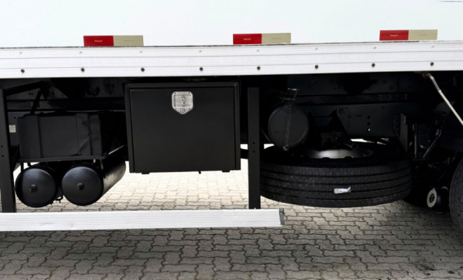 VOLKSWAGEN 24-250 E Constellation 3-Eixos 2p (diese 2012 Diesel-14