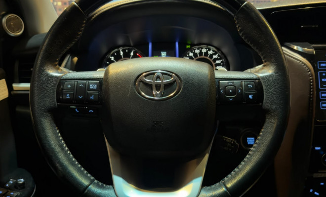 Toyota Hilux SW4 SRX 4x4 2.8 TDI 16V Dies. Aut. 2019 Diesel-7