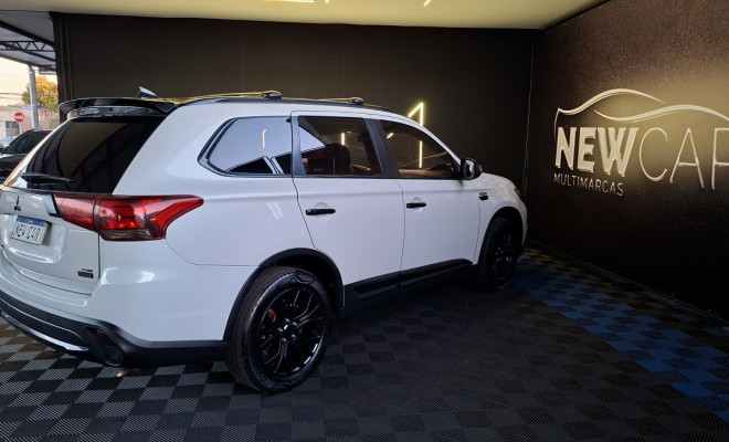 Mitsubishi OUTLANDER 2.2 165cv Diesel Aut. 2016 Diesel-2
