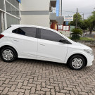 GM - Chevrolet ONIX HATCH Joy 1.0 8V Flex 5p Mec. 2017 Flex-0