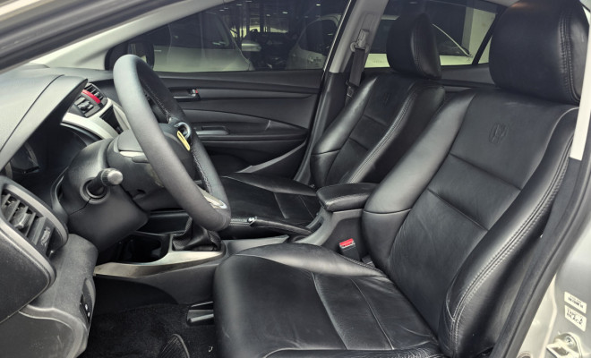 Honda City LX 1.5 Manual 2013 | Completo | Econômico | Guarujá-6