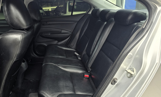 Honda City LX 1.5 Manual 2013 | Completo | Econômico | Guarujá-5
