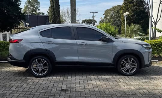 Fiat Fastback 1.0 200 Turbo Flex Aut 2025-6
