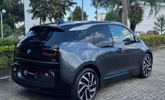 BMW i3 Bev Full 170cv Aut. (Elétrico) 2021-4