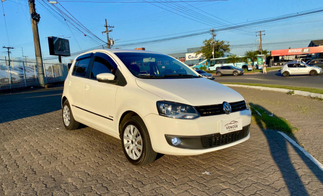VW - Fox 1.0 i-Trend - 2014-0