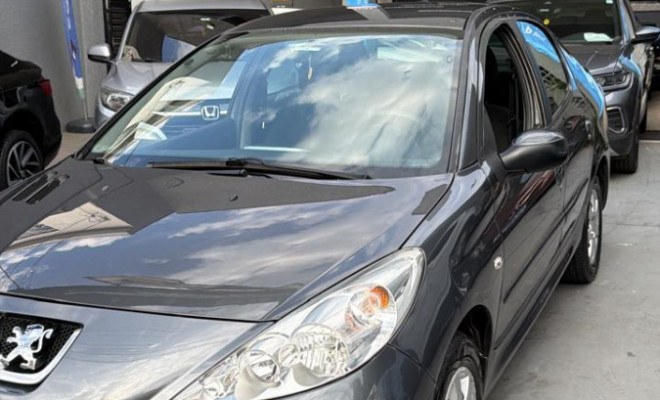 Peugeot 207 Sedan Passion XR 1.4 Flex 8V 4p 2012 Flex