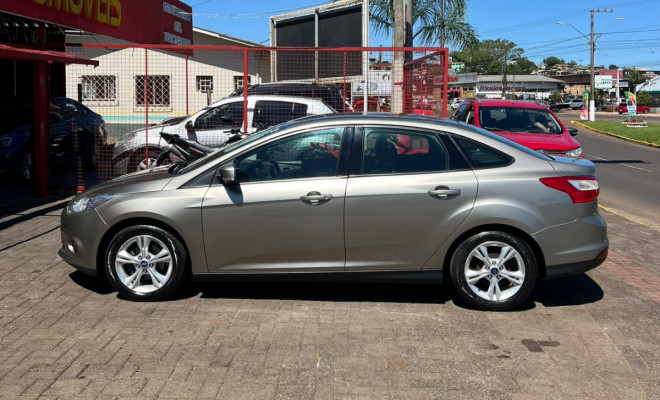 Ford Focus Sedan 2.0 16V/2.0 16V Flex 4p Aut. 2014 Flex-0