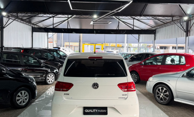 VW - VolksWagen Fox Comfortline 1.6 Flex 8V 5p 2015 Flex-3