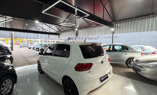 VW - VolksWagen Fox Comfortline 1.6 Flex 8V 5p 2015 Flex-4