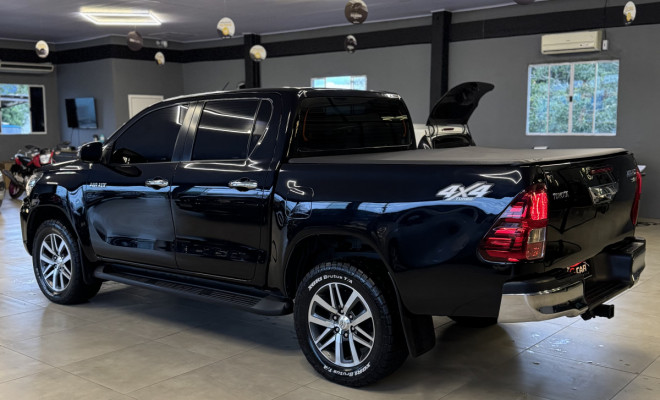 Toyota Hilux CD SRV 4x4 2.8 TDI Diesel Aut. 2020 Diesel-1
