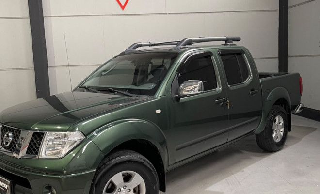 Nissan Frontier LE CD 4x4 2.5 TB Diesel Mec. 2010 Diesel